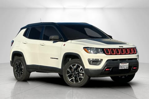 1 image of 2020 Jeep Compass Trailhawk