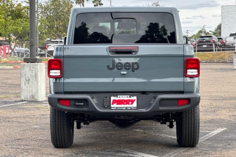 2026 Jeep Gladiator Sport S