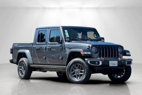 1 image of 2020 Jeep Gladiator Sport S