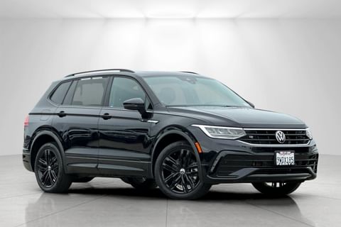 1 image of 2022 Volkswagen Tiguan SE R-Line Black