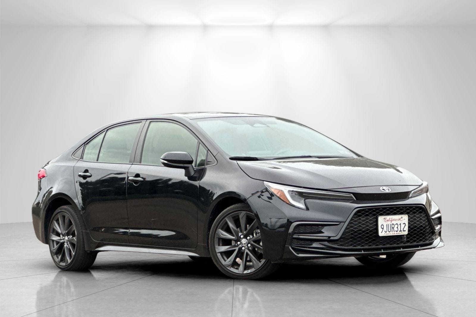 2024 Toyota Corolla SE's photo