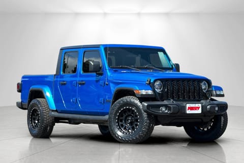 1 image of 2022 Jeep Gladiator Altitude