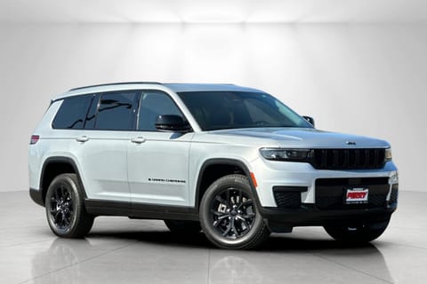 1 image of 2024 Jeep Grand Cherokee L Altitude