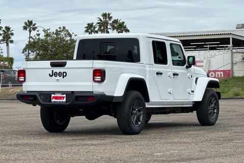 2026 Jeep Gladiator Sport S