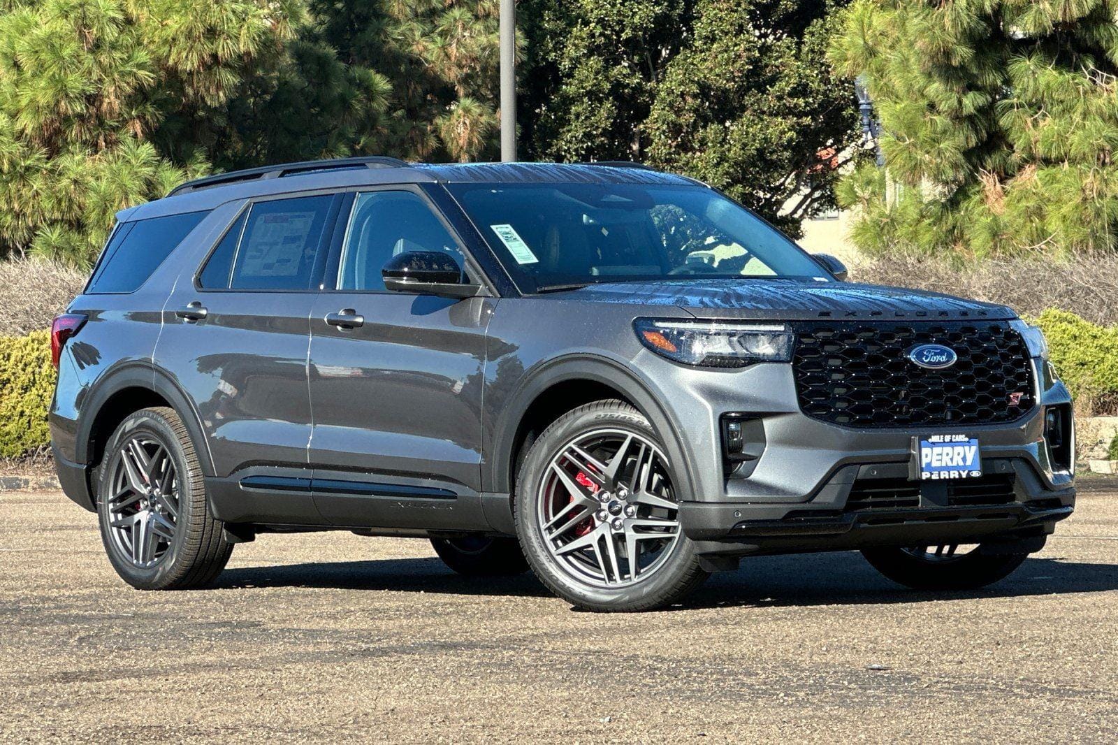 2026 Ford Explorer ST's photo