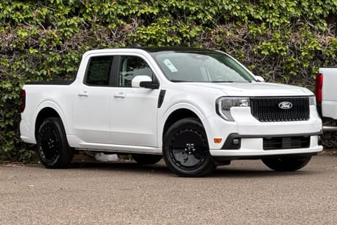 1 image of 2025 Ford Maverick Lobo