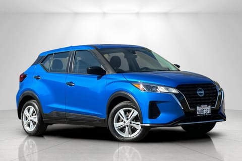 1 image of 2022 Nissan Kicks S