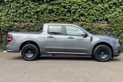 2025 Ford Maverick Lobo