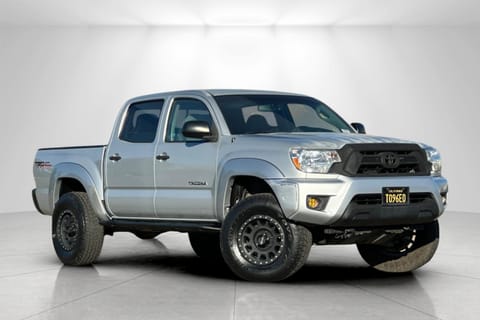 1 image of 2013 Toyota Tacoma 4WD DOUBLE CAB V6 AT