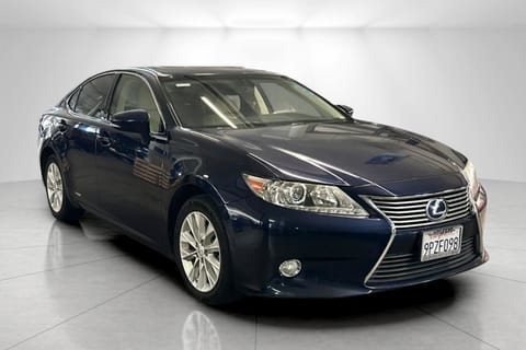 1 image of 2014 Lexus ES 300h