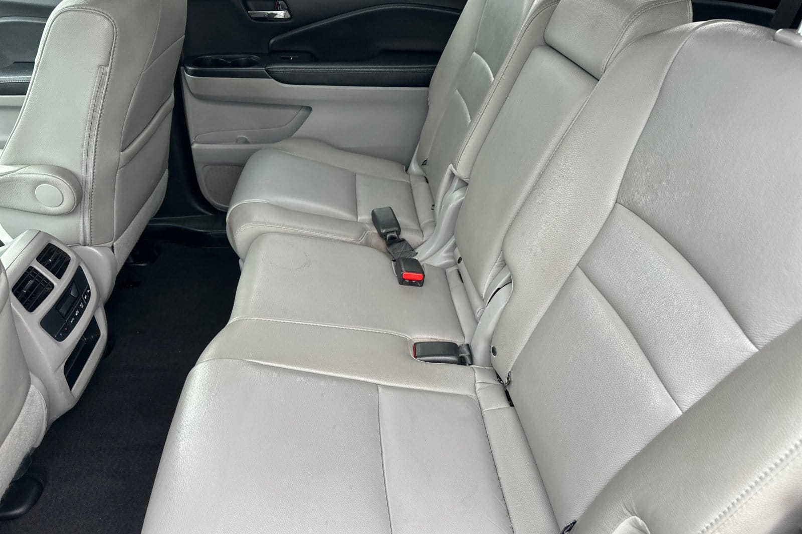 2017 Honda Pilot EX-L - Photo 12