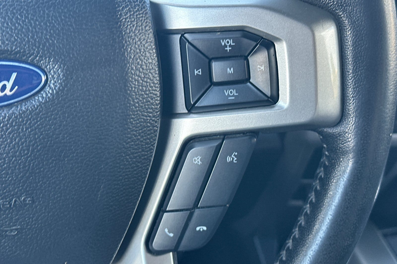 2020 Ford F-150 Lariat - Photo 27