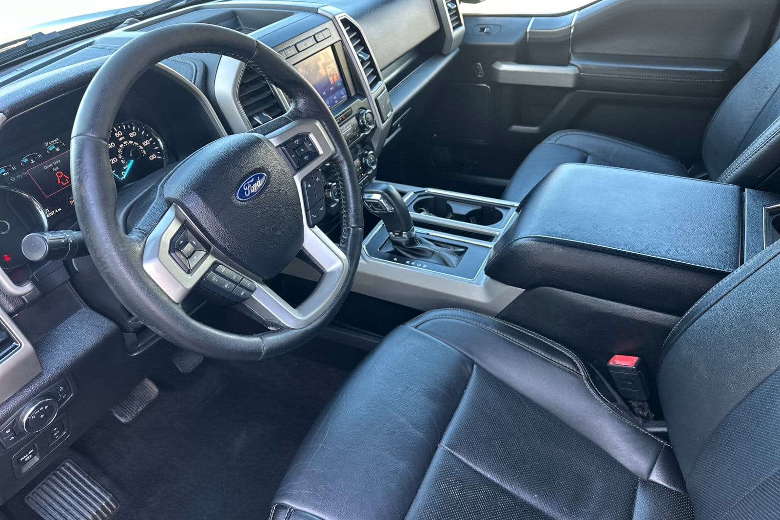 2020 Ford F-150 Lariat - Photo 9