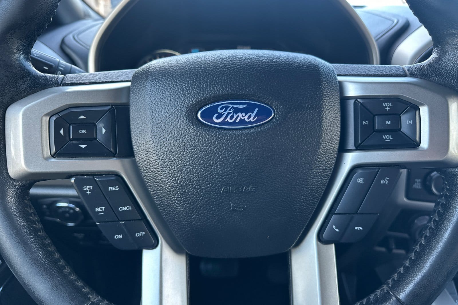 2020 Ford F-150 Lariat - Photo 25