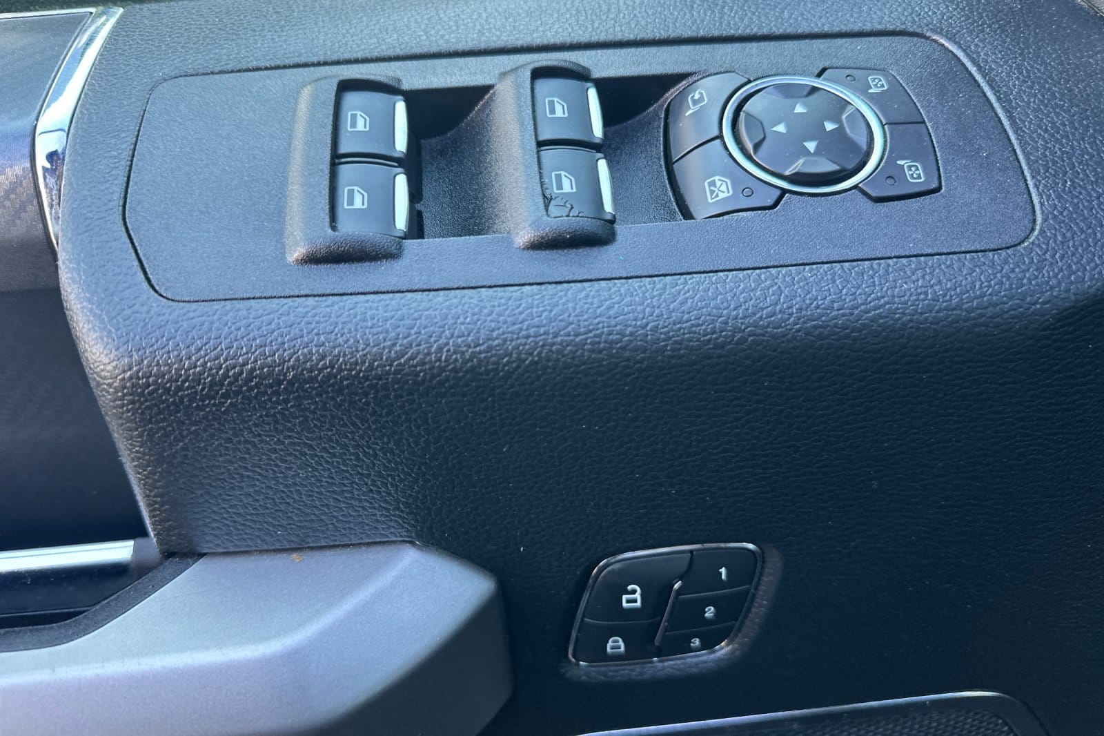 2020 Ford F-150 Lariat - Photo 10