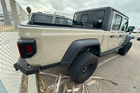 2020 Jeep Gladiator Sport