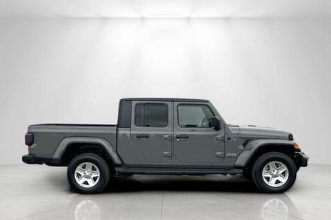 2022 Jeep Gladiator Overland