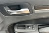 18 imagen en miniatura de 2023 Chrysler 300 S