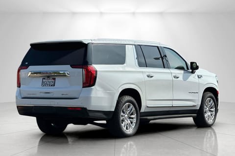 2023 GMC Yukon XL SLT
