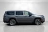 2 thumbnail image of  2023 Jeep Wagoneer Series III