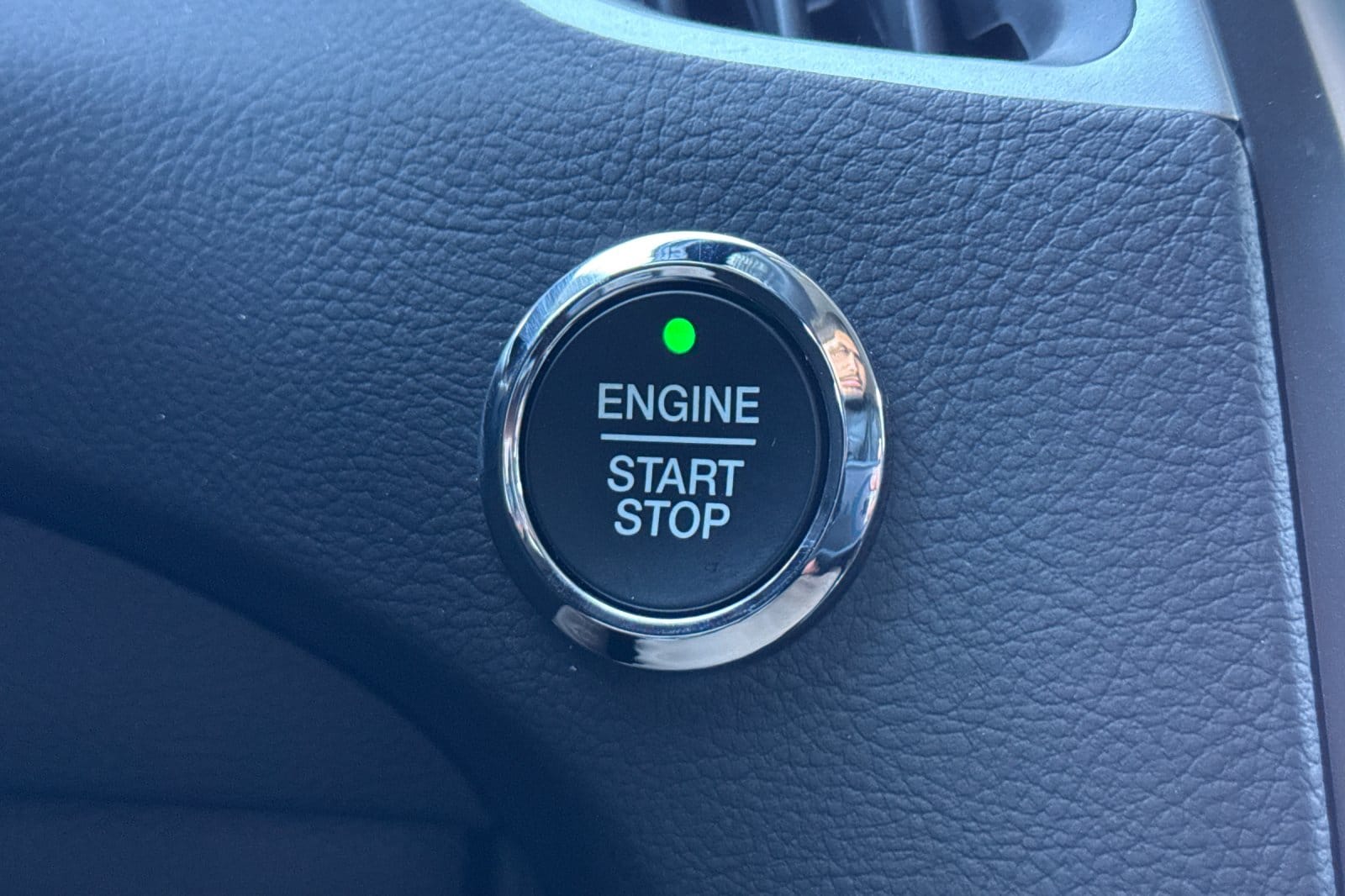 2024 Ford Edge SEL - Photo 18