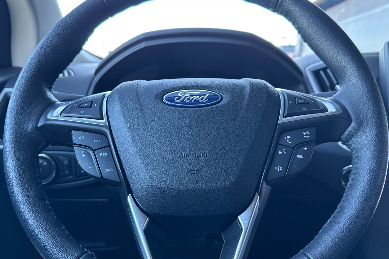 2024 Ford Edge SEL - Photo 19