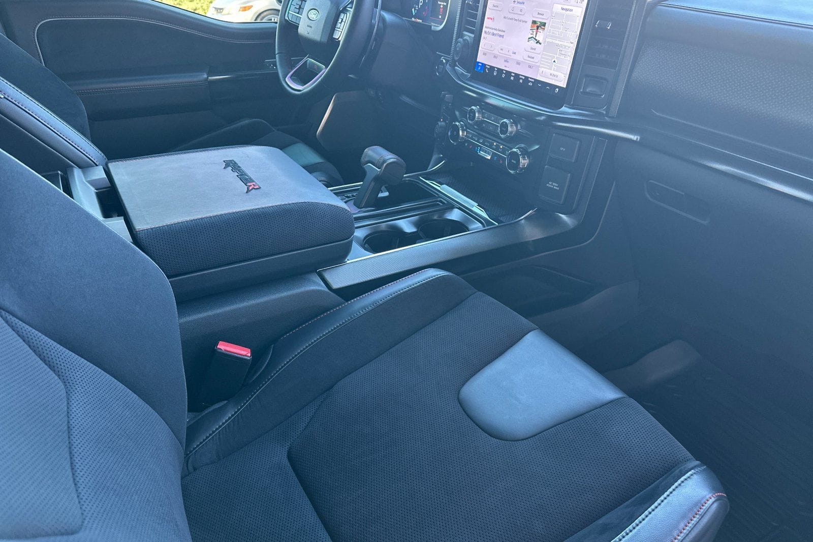 2024 Ford F-150 Raptor - Photo 16