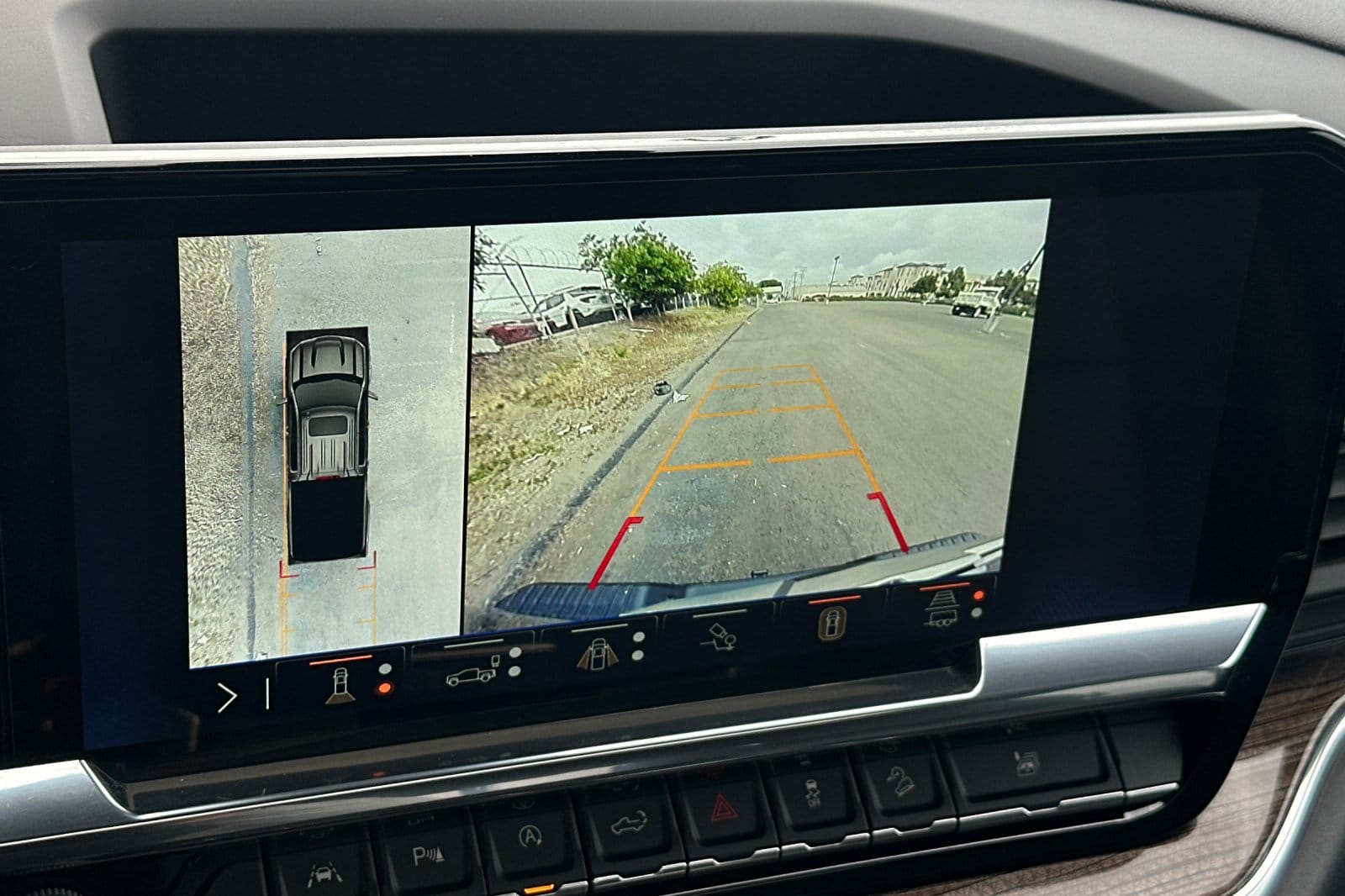2025 Chevrolet Silverado 1500 LT Trail Boss - Photo 22