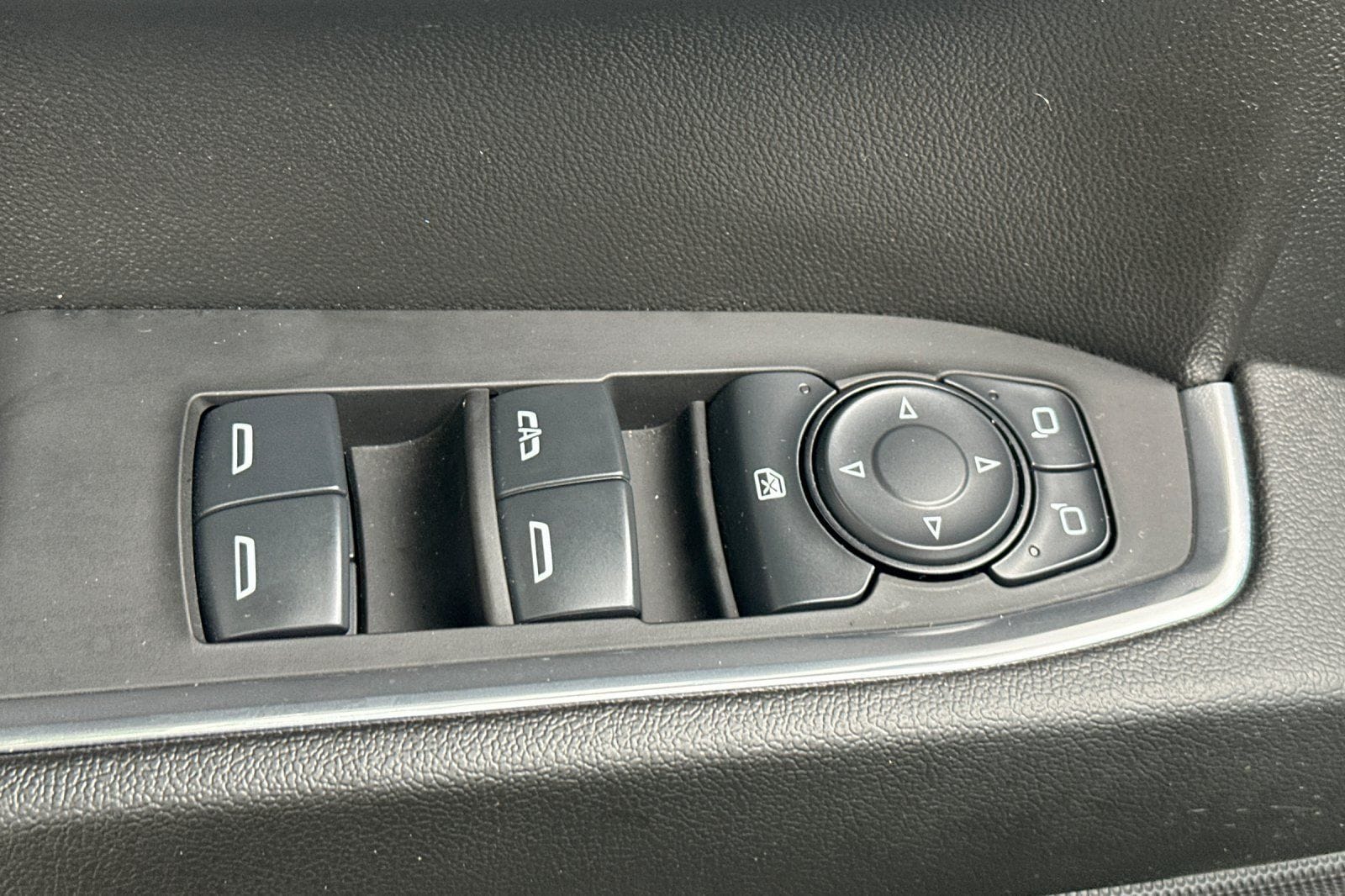 2025 Chevrolet Silverado 1500 LT Trail Boss - Photo 11