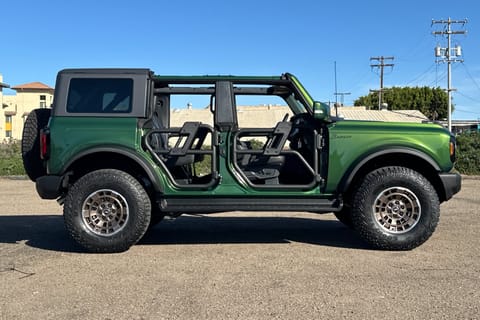 2025 Ford Bronco Outer Banks