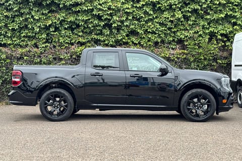 2025 Ford Maverick Lobo High