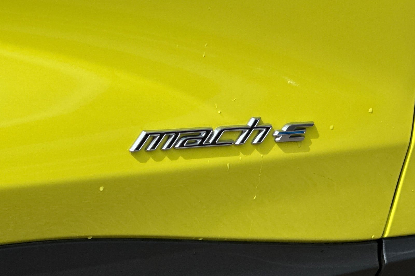 2025 Ford Mustang Mach-E Premium - Photo 6