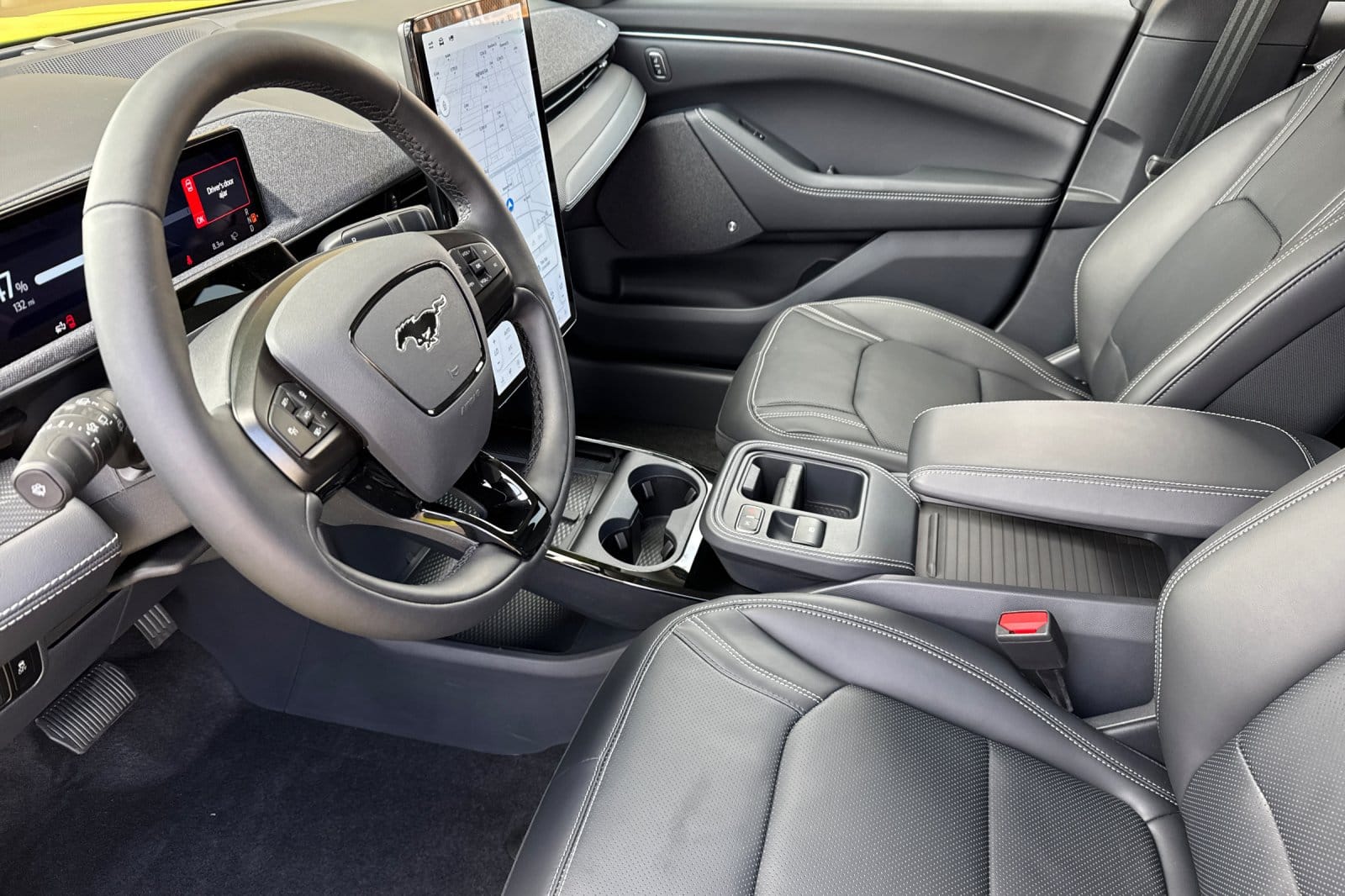 2025 Ford Mustang Mach-E Premium - Photo 7