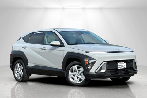 1 image of 2025 Hyundai Kona SE