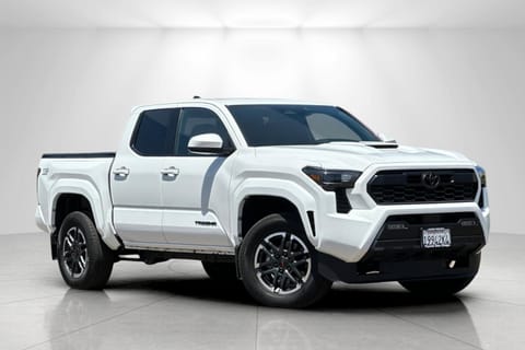 1 imagen de 2025 Toyota Tacoma TRD Sport