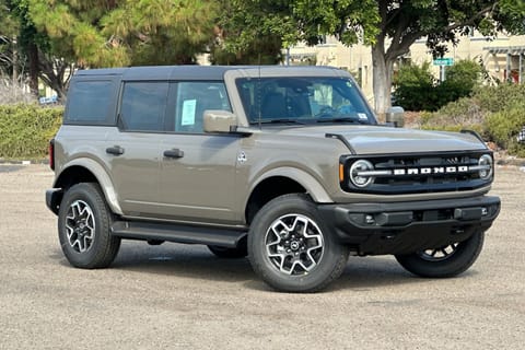 1 image of 2026 Ford Bronco Outer Banks