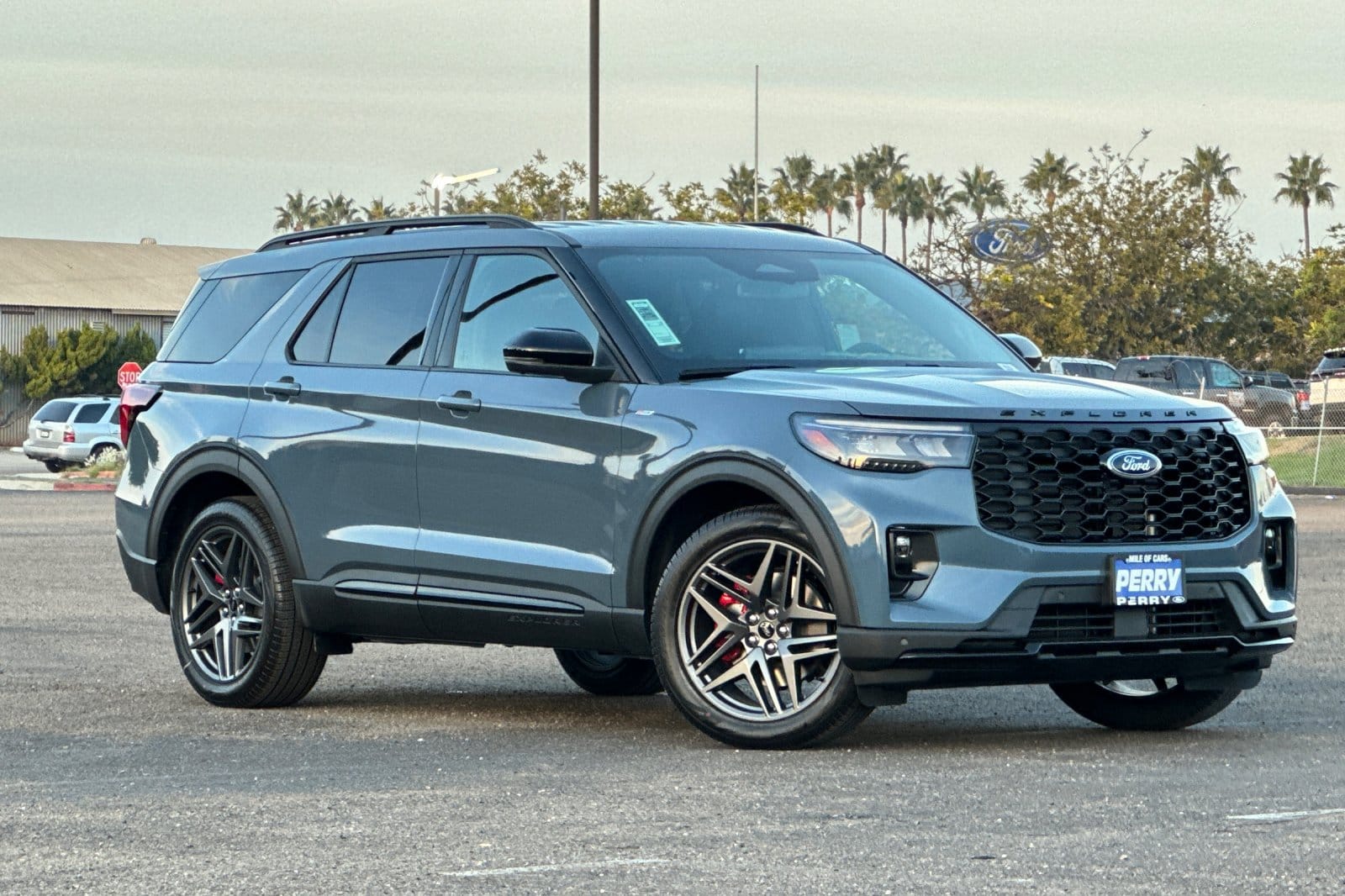 2026 Ford Explorer ST-LINE RWD's photo