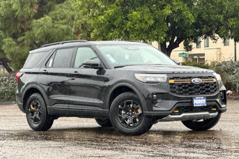 1 imagen de 2026 Ford Explorer Tremor