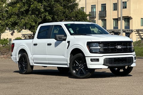 1 imagen de 2026 Ford F-150 STX