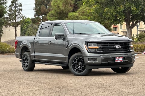 1 imagen de 2026 Ford F-150 XLT