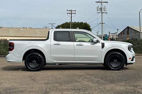 2026 Ford Maverick Lobo Standard