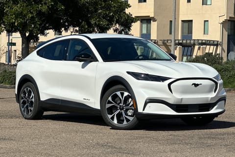 1 imagen de 2026 Ford Mustang Mach-E Select