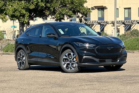 1 imagen de 2026 Ford Mustang Mach-E Select