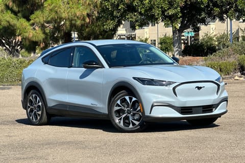 1 imagen de 2026 Ford Mustang Mach-E Select