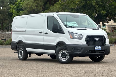 1 imagen de 2026 Ford Transit-250 Base