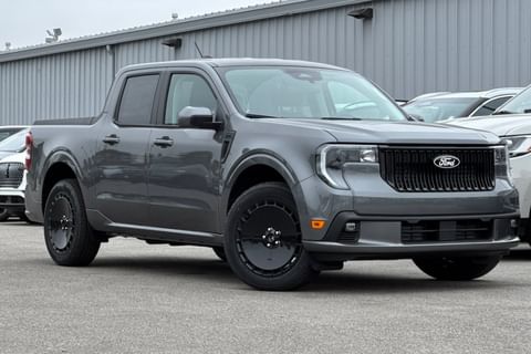 1 image of 2025 Ford Maverick Lobo Standard