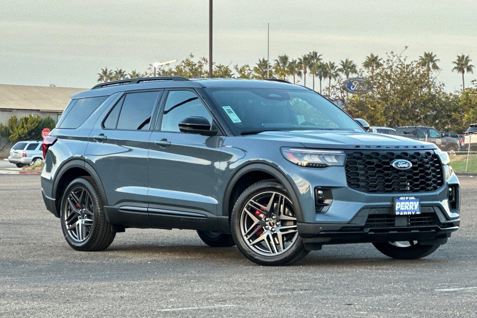 2026 Ford Explorer ST-LINE's photo