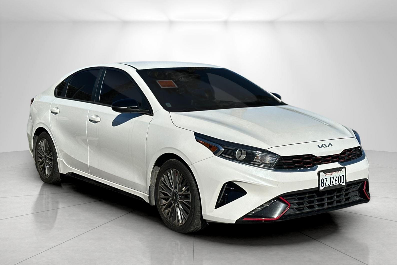 2022 Kia FORTE GT-Line's photo