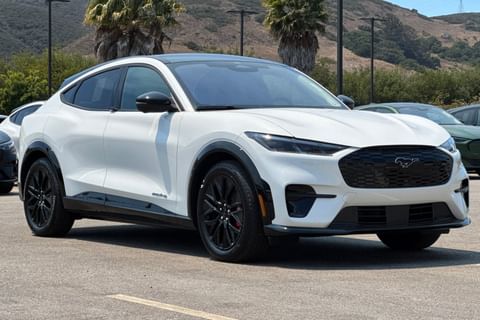 1 imagen de 2025 Ford Mustang Mach-E Premium