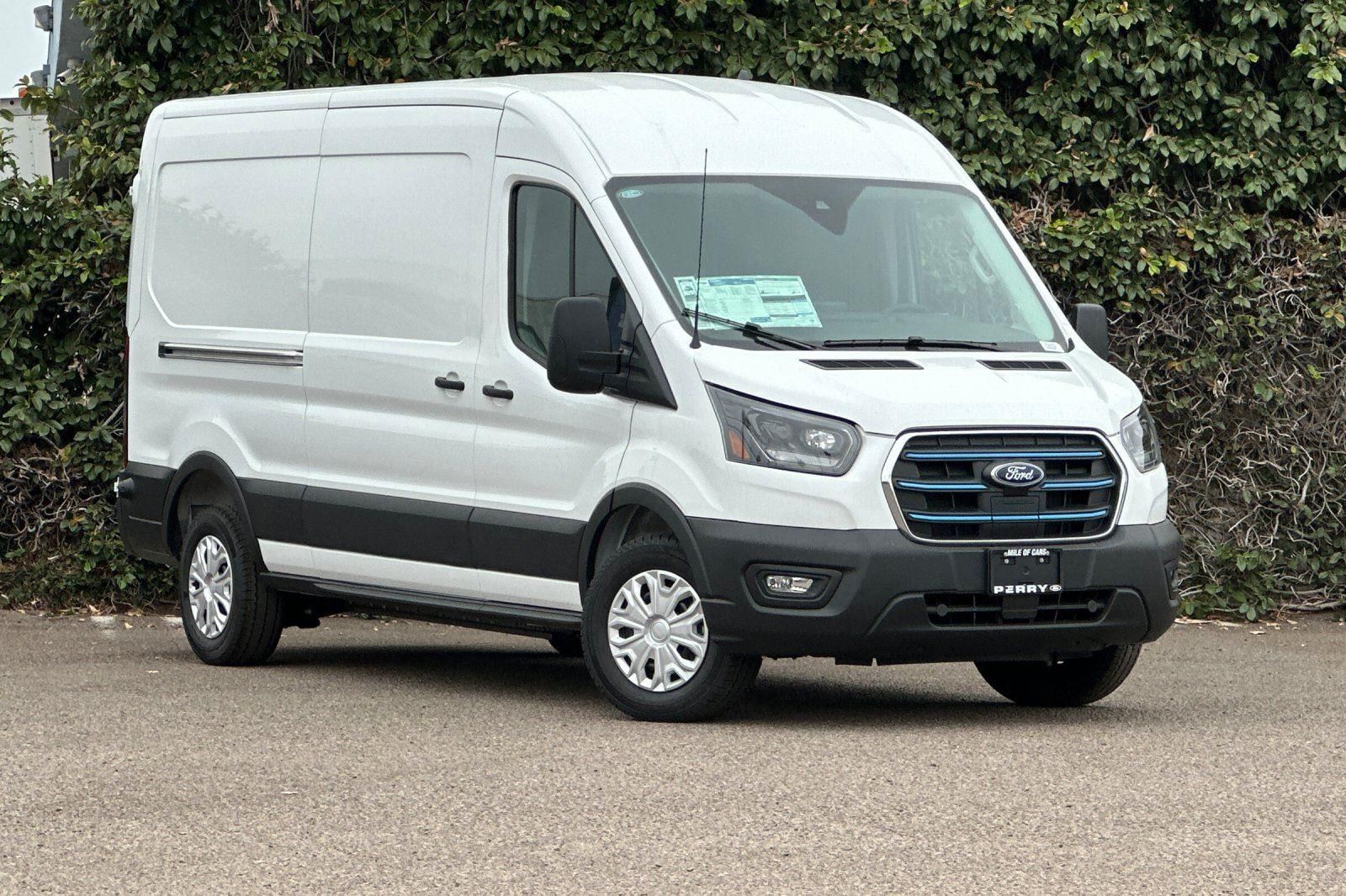 2025 Ford E-Transit Cargo Van Base's photo